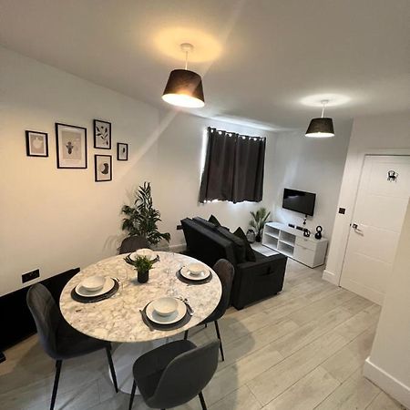 2 Bedroom Flat لندن المظهر الخارجي الصورة