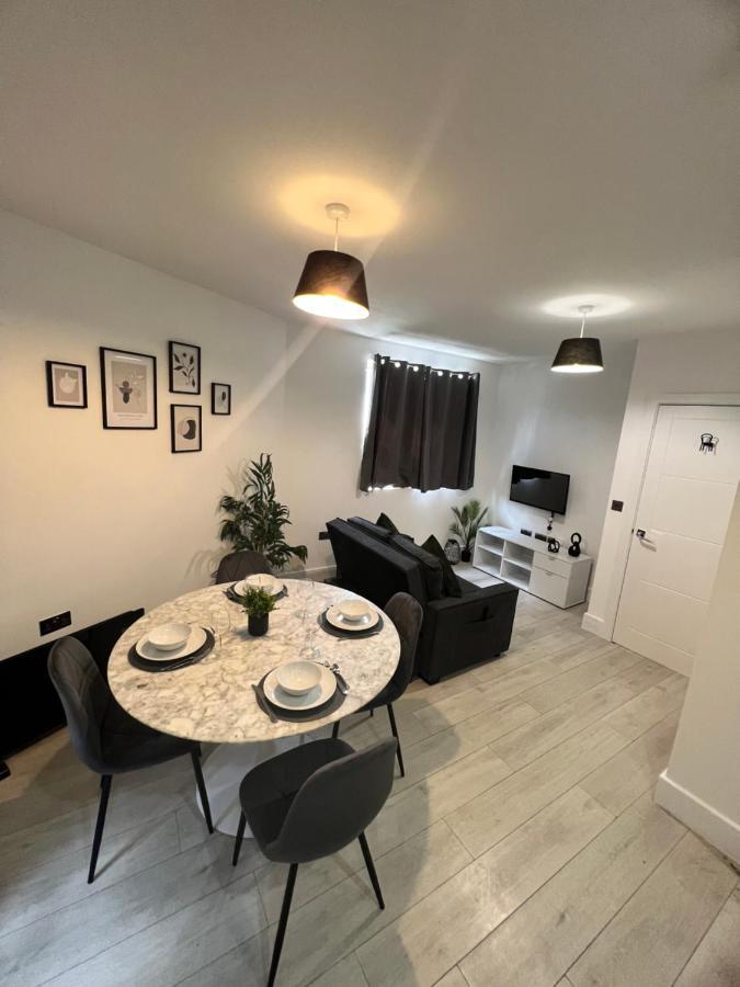 2 Bedroom Flat لندن المظهر الخارجي الصورة
